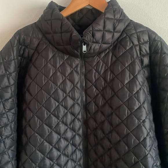Athleta  Women’s Whisper Quilted Jacket in Black Size 3X - Picture 10 of 12